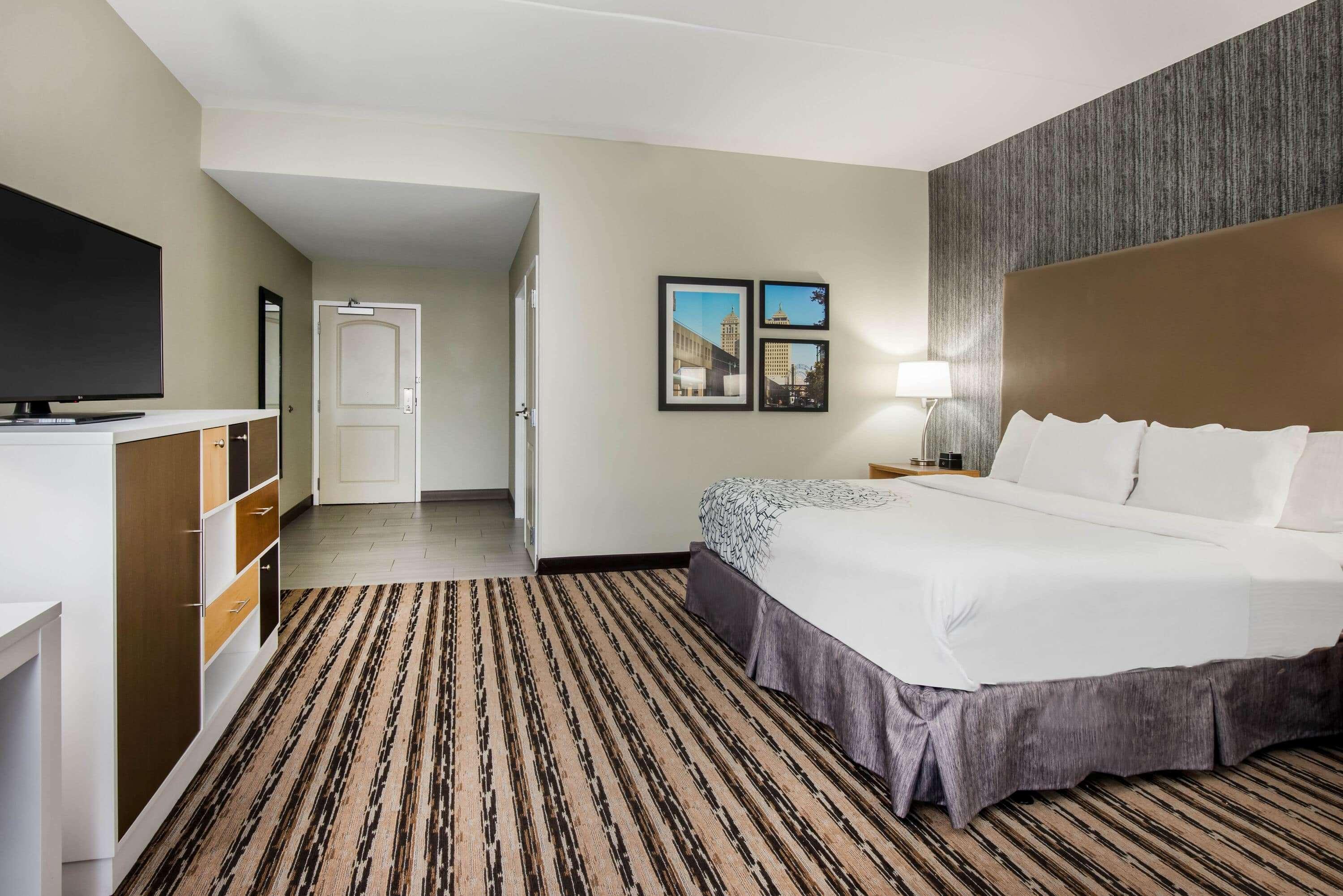 La Quinta By Wyndham Buffalo Amherst Exterior photo